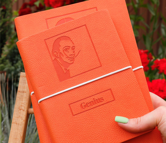 Як ми наносимо логотипи на блокноти (і робимо це вже багато років)