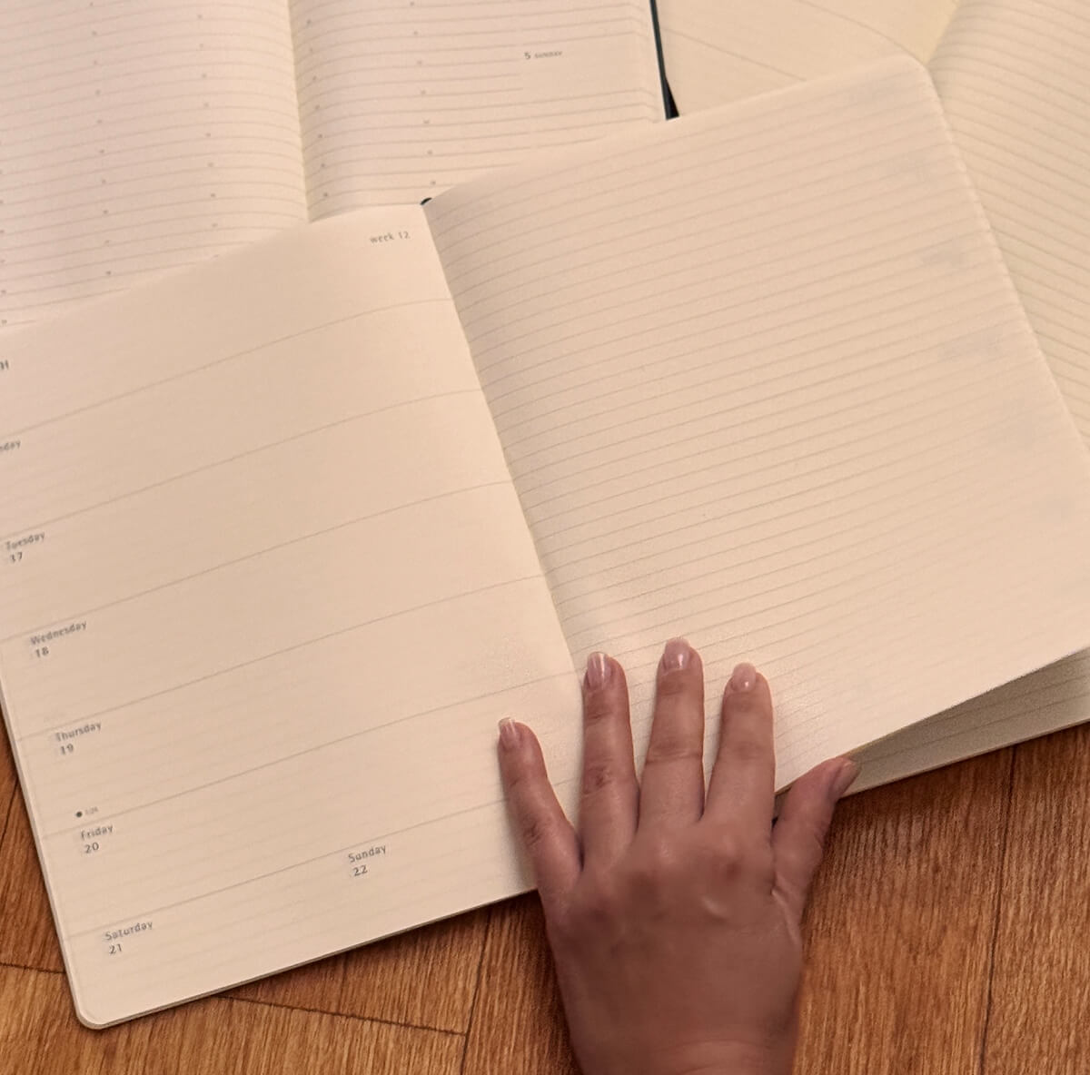 Щотижневик з місцем для записів — простір для нотаток і планування
