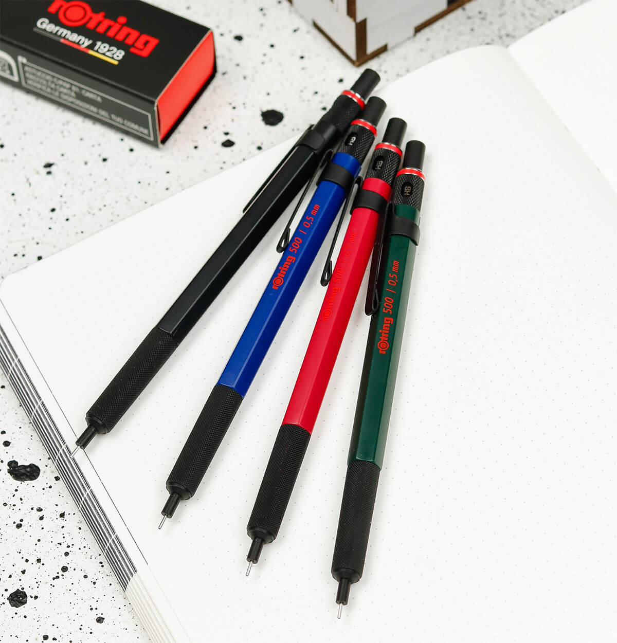 Колірні варіанти Rotring 500