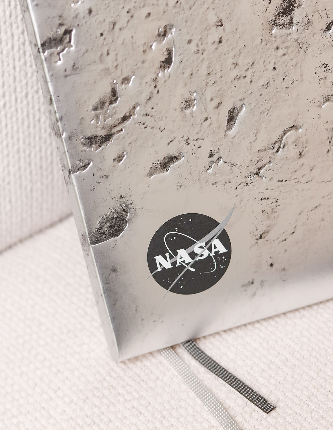Блокнот Moleskine NASA Limited Edition з текстурою поверхні Місяця