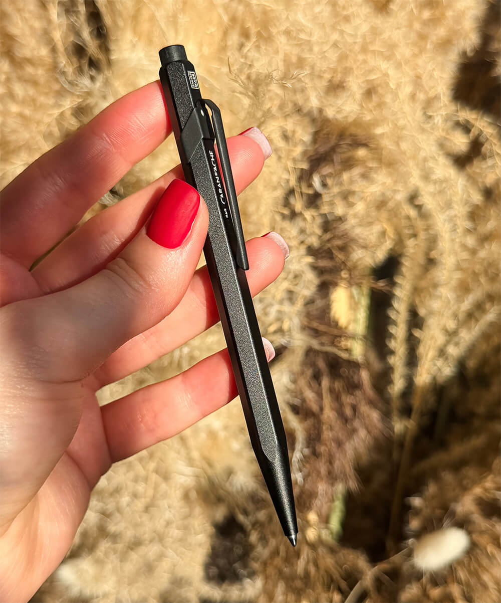 Кулькова ручка Caran d’Ache 849