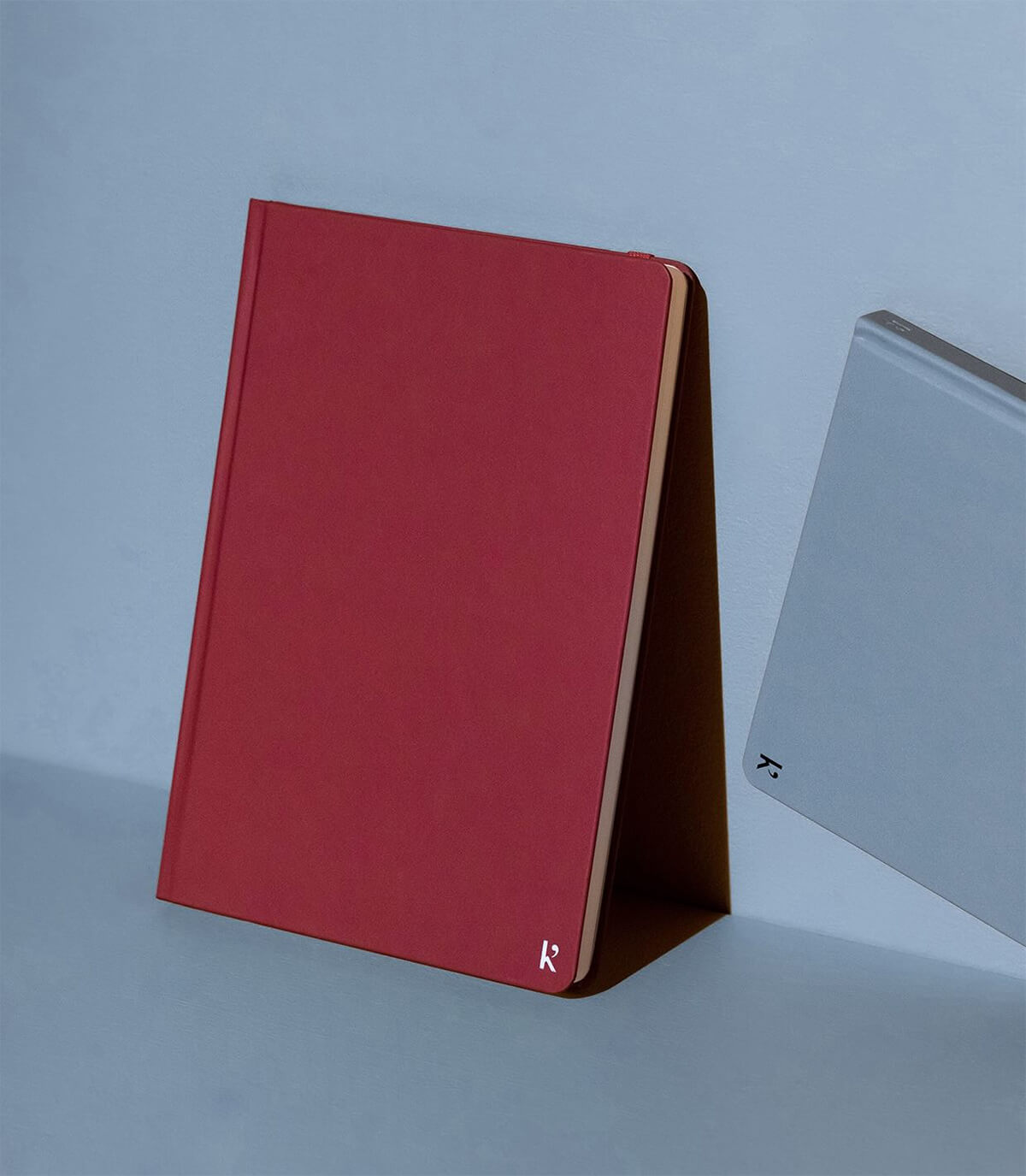 Karst A5 з червоною обкладинкою