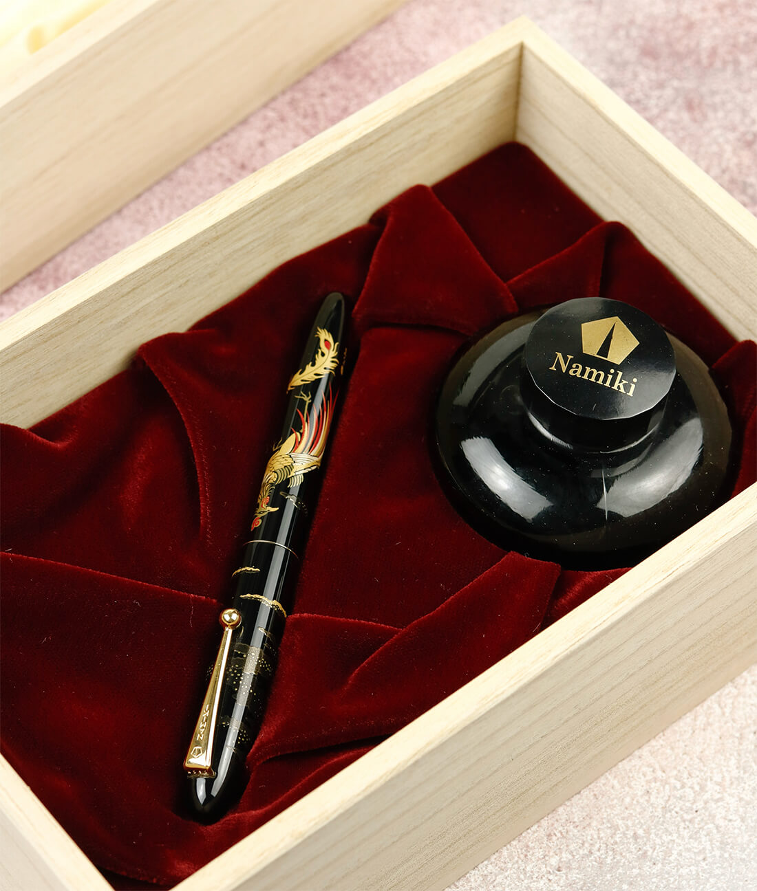 Чорнильна ручка Namiki Tradition Chinese Phoenix в боксі з чорнилами