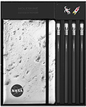 Подарунковий набір Moleskine NASA (2 кліпси + блокнот середній + 4 олівця Blackwings)